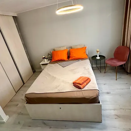 Cristian's Little House Apartament Bucureşti